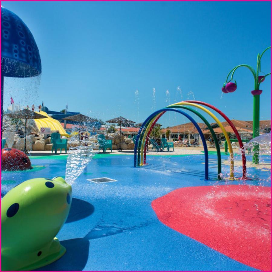 Mobilhome 2Ch Climatise-Terrasse Fermee-4 Velos-Camping 4 Etoiles Les Charmettes 레 마트 외부 사진