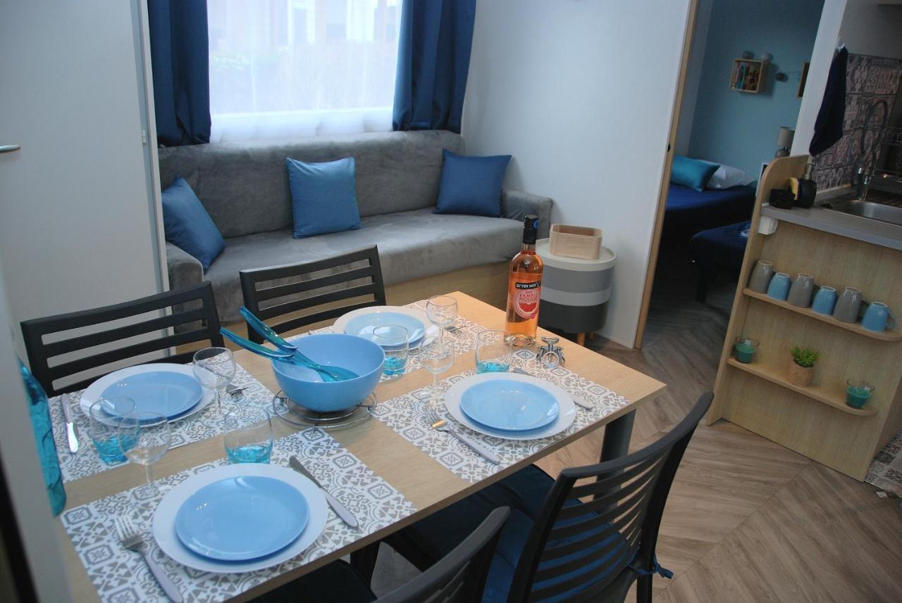 Mobilhome 2Ch Climatise-Terrasse Fermee-4 Velos-Camping 4 Etoiles Les Charmettes 레 마트 외부 사진